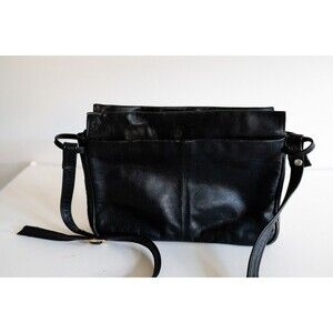 Saddle River Black Leather shoulder bag purse pocketbook handbag crossbody